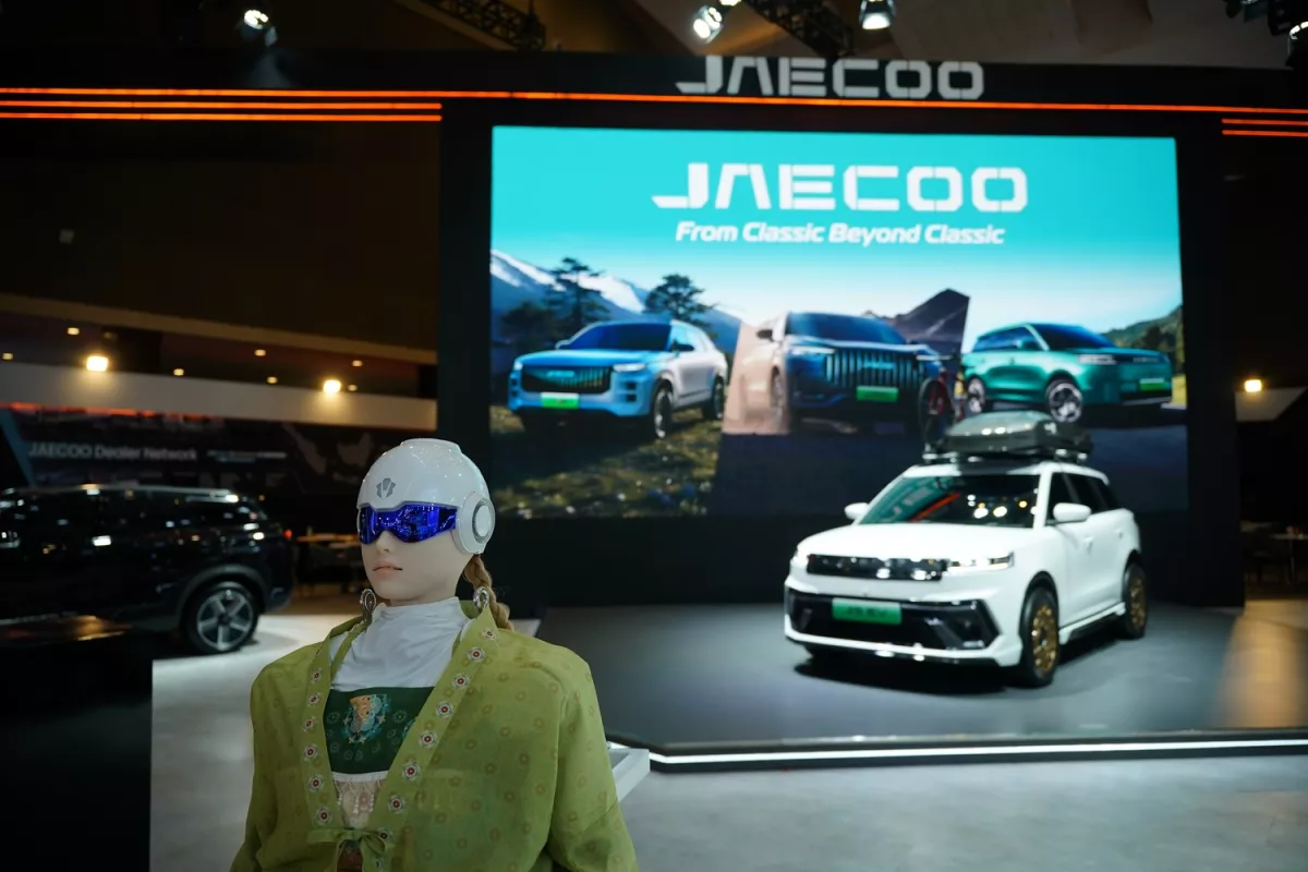 ​Canggih! Robot Humanoid Mornine 'Guncang' Booth JAECOO di IIMS 2026
