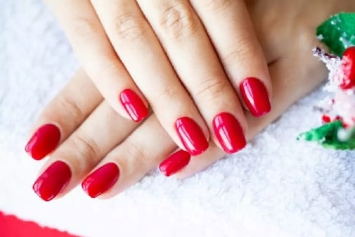 Rekomendasi 5 Warna Kuteks yang Bikin Penampilanmu Makin Romantis