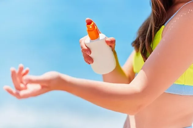 Jangan Malas! Ini Cara Benar Reapply Sunscreen Agar Kulit Terlindung Maksimal