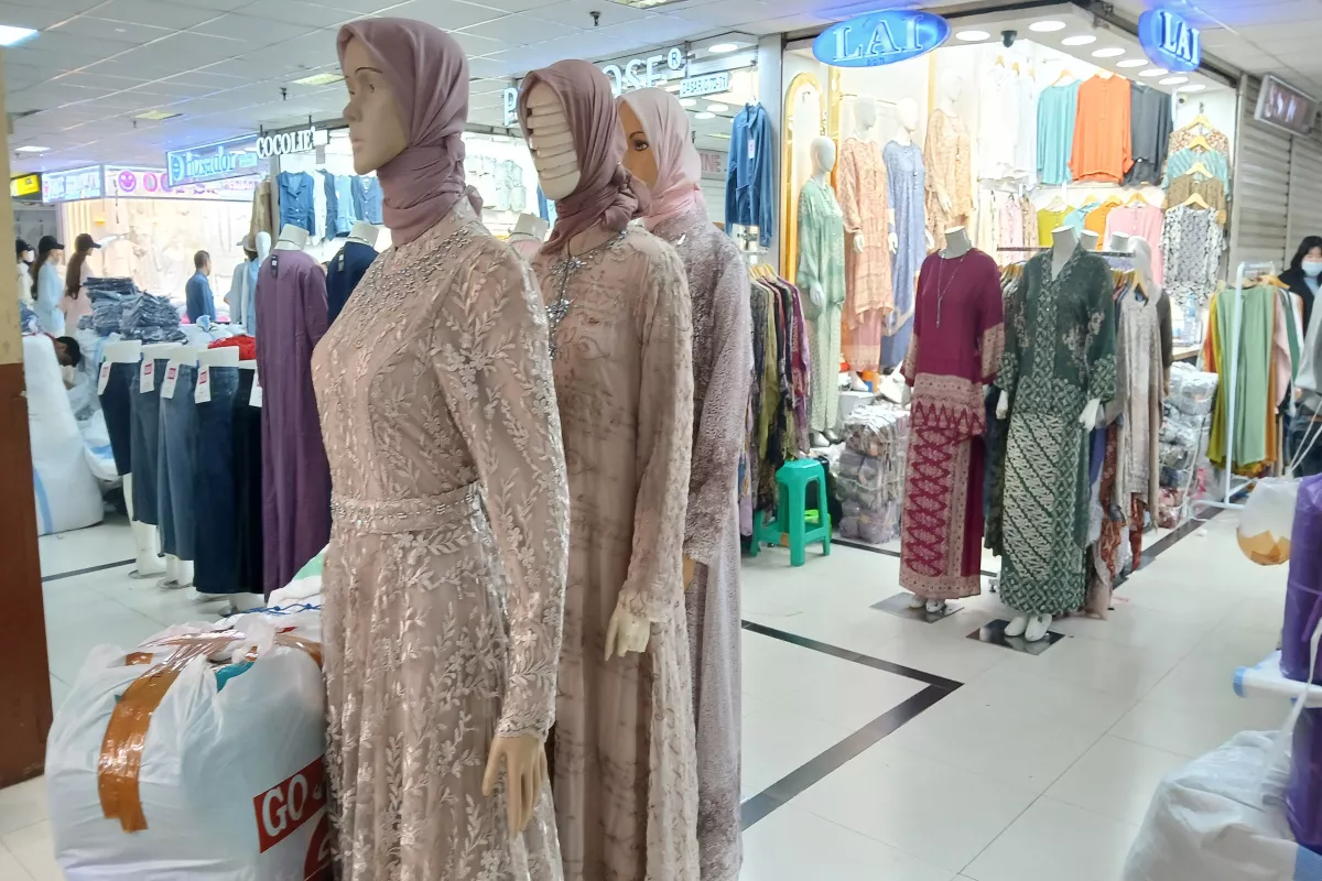 Jelang Ramadan 2026, Gamis 'Bini Orang' Jadi Buruan di Tanah Abang