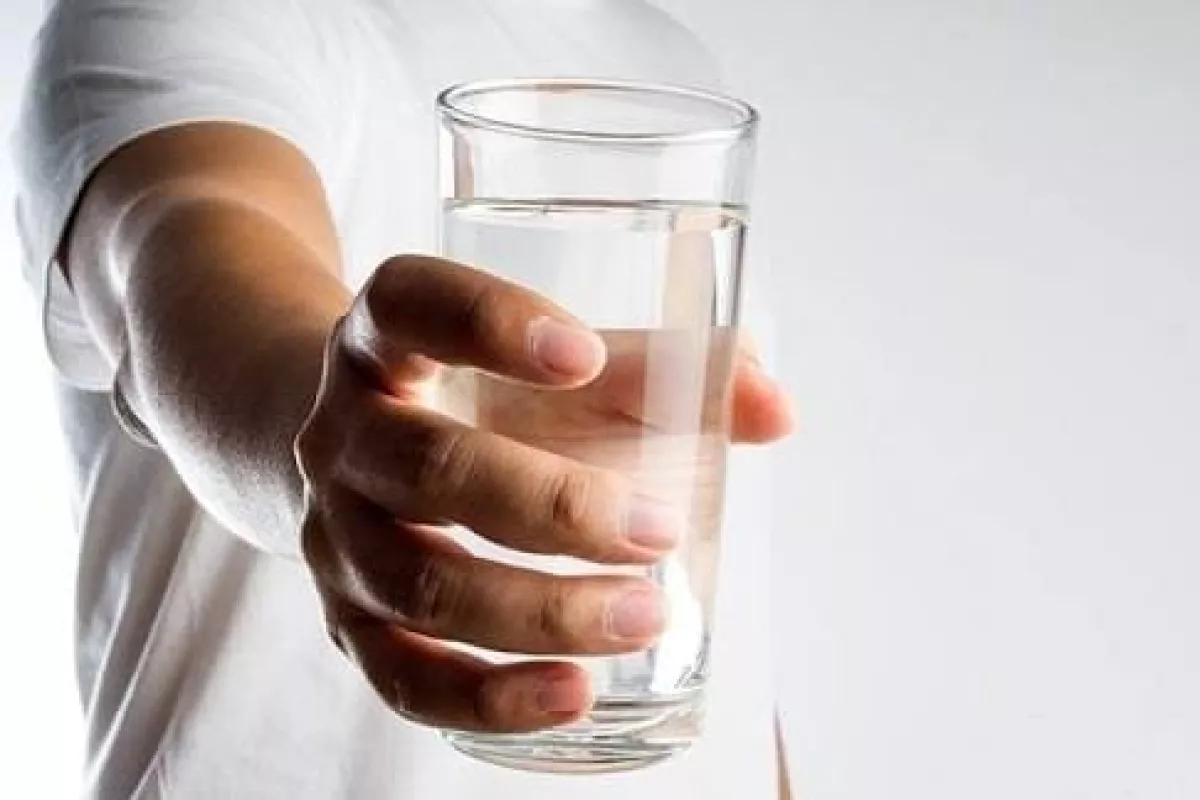 Rahasia Diet Minum Air Putih !! Dijamin Bisa Bantu Kamu Nurunin Berat Badan