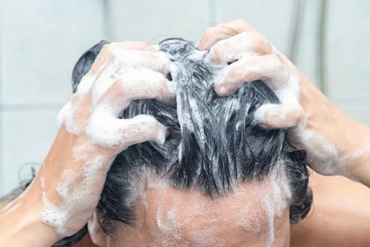 Ini Rahasia Rambut Fresh dalam 1 Menit, Cara Mudah Satset Tanpa Keramas