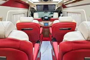 Melihat modifikasi Toyota Hiace milik Raffi Ahmad (Dokumen Hardy Classic)