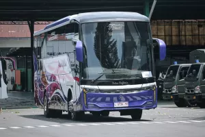 PO Putra Rafflesia Rilis Avante H8 dan Skylander R25 Aero 8 Vision Single Glass