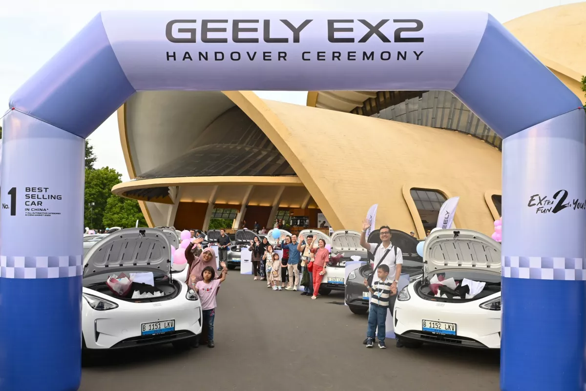 Geely Serahkan 5.000 Unit EX2 ke Konsumen, EV Stylish Untuk Anak Muda