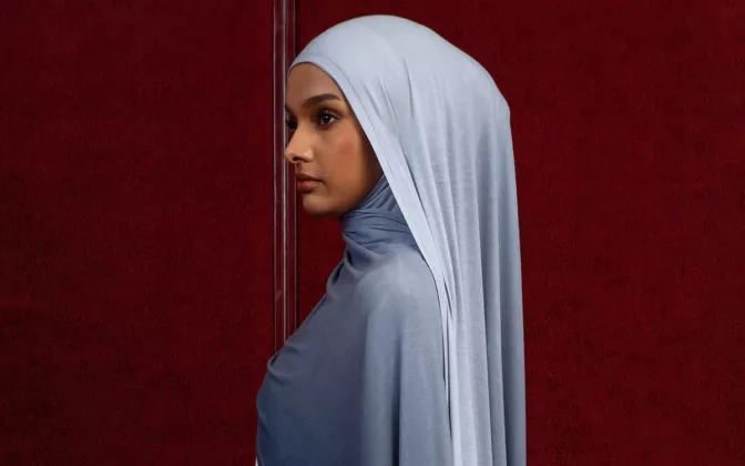 Jangan Asal Cuci! Begini Cara Benar Merawat Hijab Viscose Agar Tetap Awet