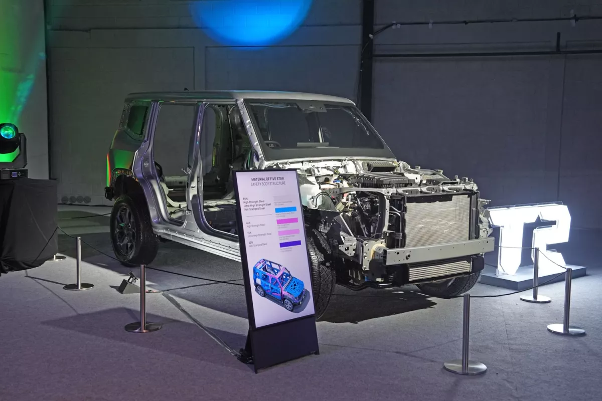 JETOUR T2 Pamer Kekuatan Ekstrem Tahan Beban 350 Kg, Solusi SUV Tangguh Anti-Worry