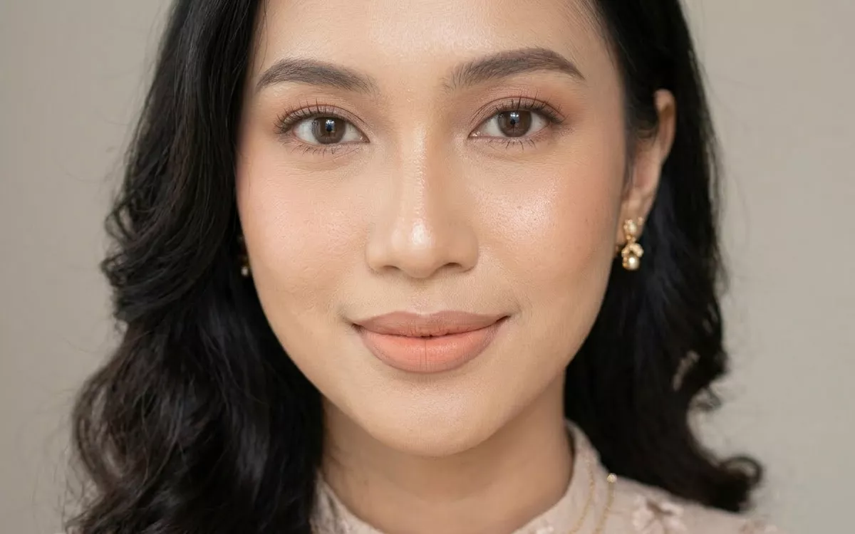 Anti Pucat! Rahasia Tampil Fresh dengan Baju Lebaran Warna Nude