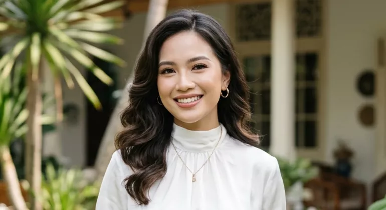 Anti Pucat! Tips Makeup Flawless untuk Paduan Outfit Putih Saat Lebaran