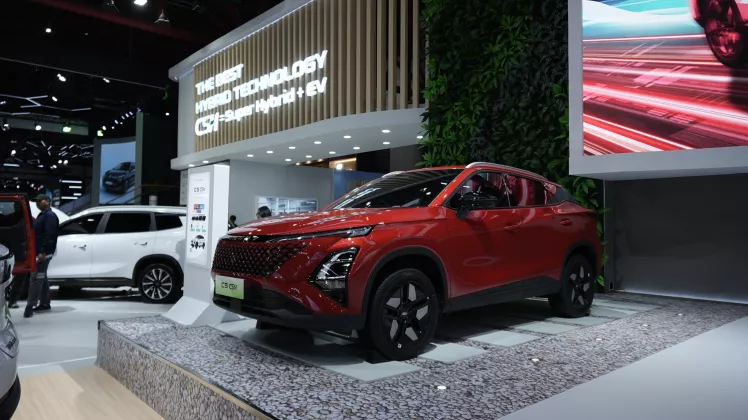 Harga BBM Bakal Melejit? Tenang! Chery Punya Jurus Rahasia Bikin Mobil Super Irit, Keluarga Modern Wajib Simak!