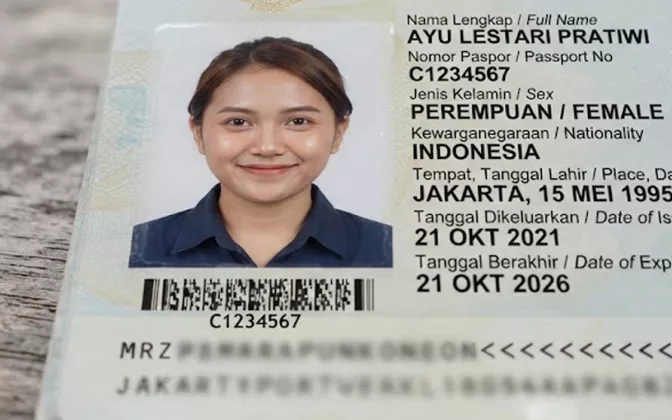 8 Tips Foto Paspor yang Wajib Diketahui Agar Lolos Verifikasi