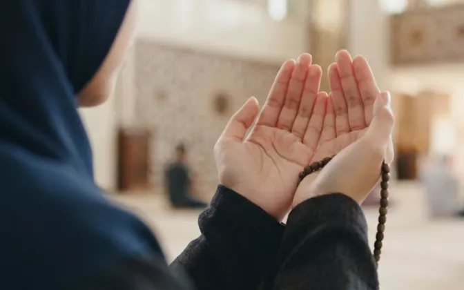 7 Amalan Sunnah Hari Jumat untuk Wanita yang Mudah Diamalkan di Rumah