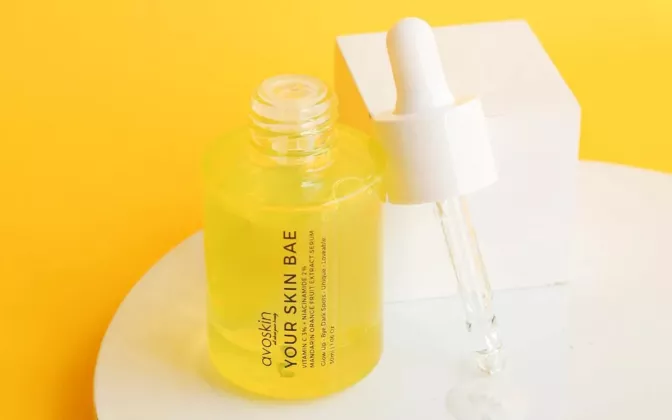 Rekomendasi Serum Vitamin C Terbaik 2026 untuk Wajah Lebih Cerah Merata