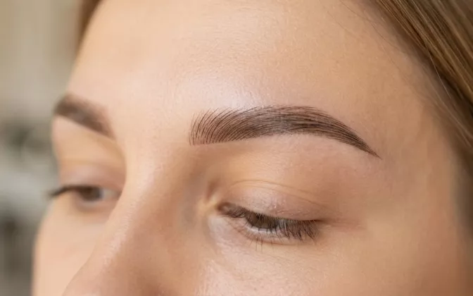 Panduan Sulam Alis Sesuai Bentuk Wajah agar Tampil Natural dan Proporsional
