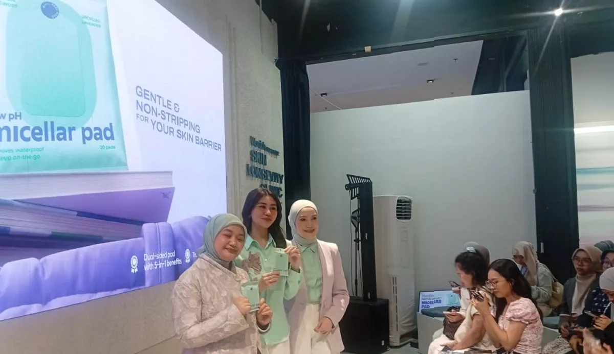 Inovasi Wardah Micellar Pad: Solusi Pembersih Wajah Praktis untuk Kulit Sensitif