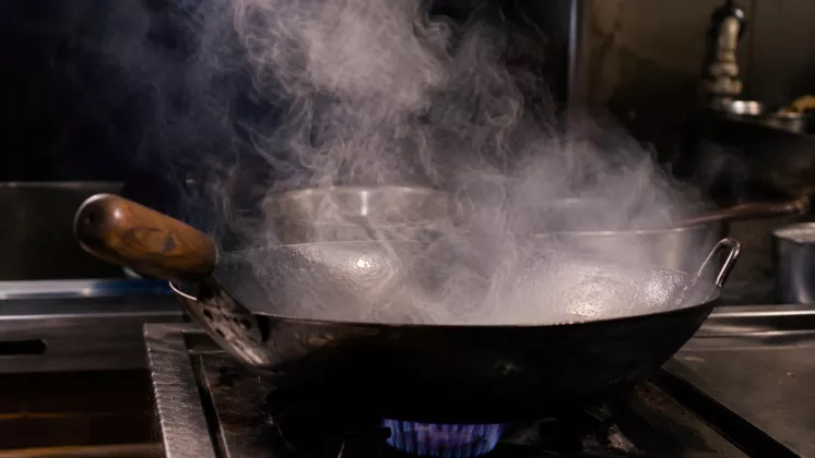 Bahaya Menghirup Asap Minyak Goreng terhadap Kesehatan dalam Jangka Panjang