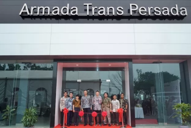 Daimler Commercial Vehicles Indonesia Resmikan Diler Baru Mercedes-Benz Trucks di Mempawah