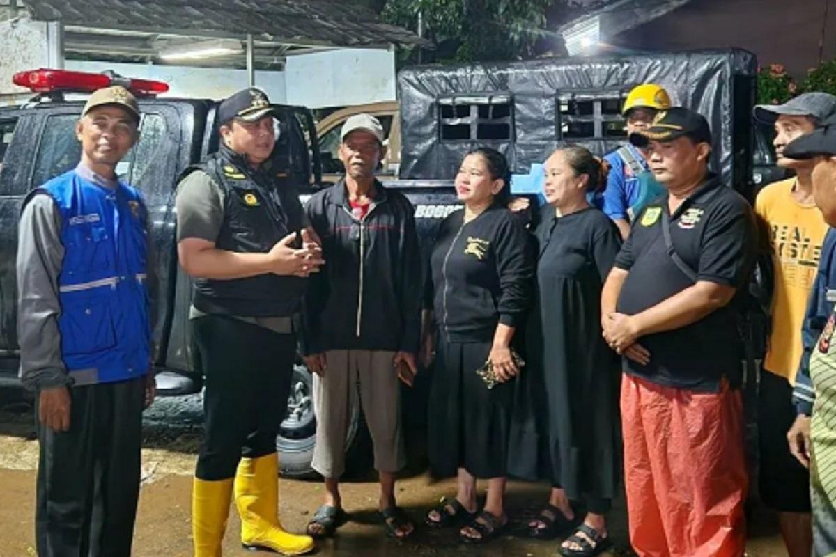 Kemensos Salurkan Bantuan untuk Korban Banjir di Puncak Bogor