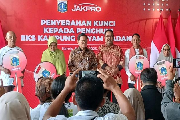 Pramono Penuhi Janji Kampanye Bawa Warga Kampung Bayam Huni KSB