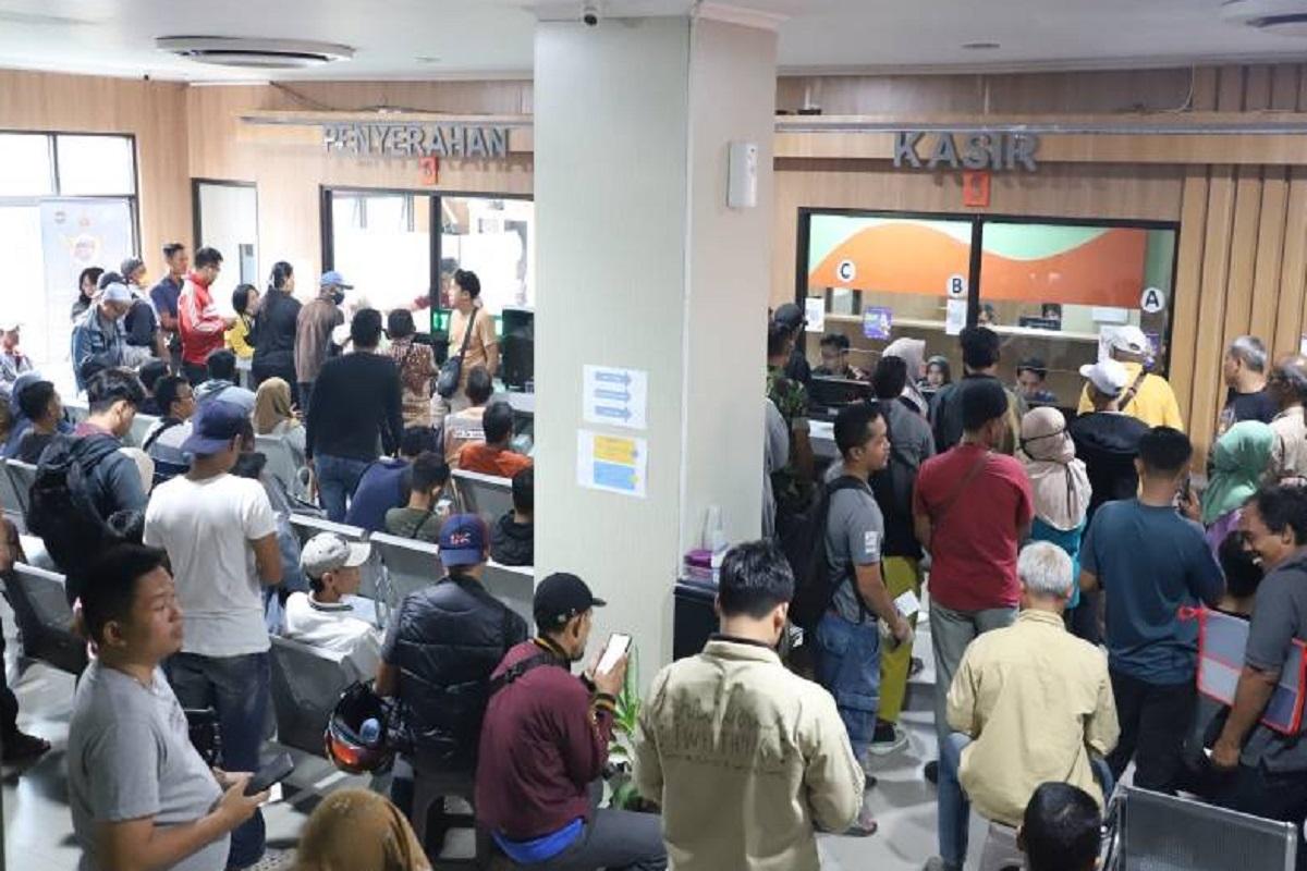 3.005 Warga Cikokol Manfaatkan Pemutihan Pajak Kendaraan Bermotor