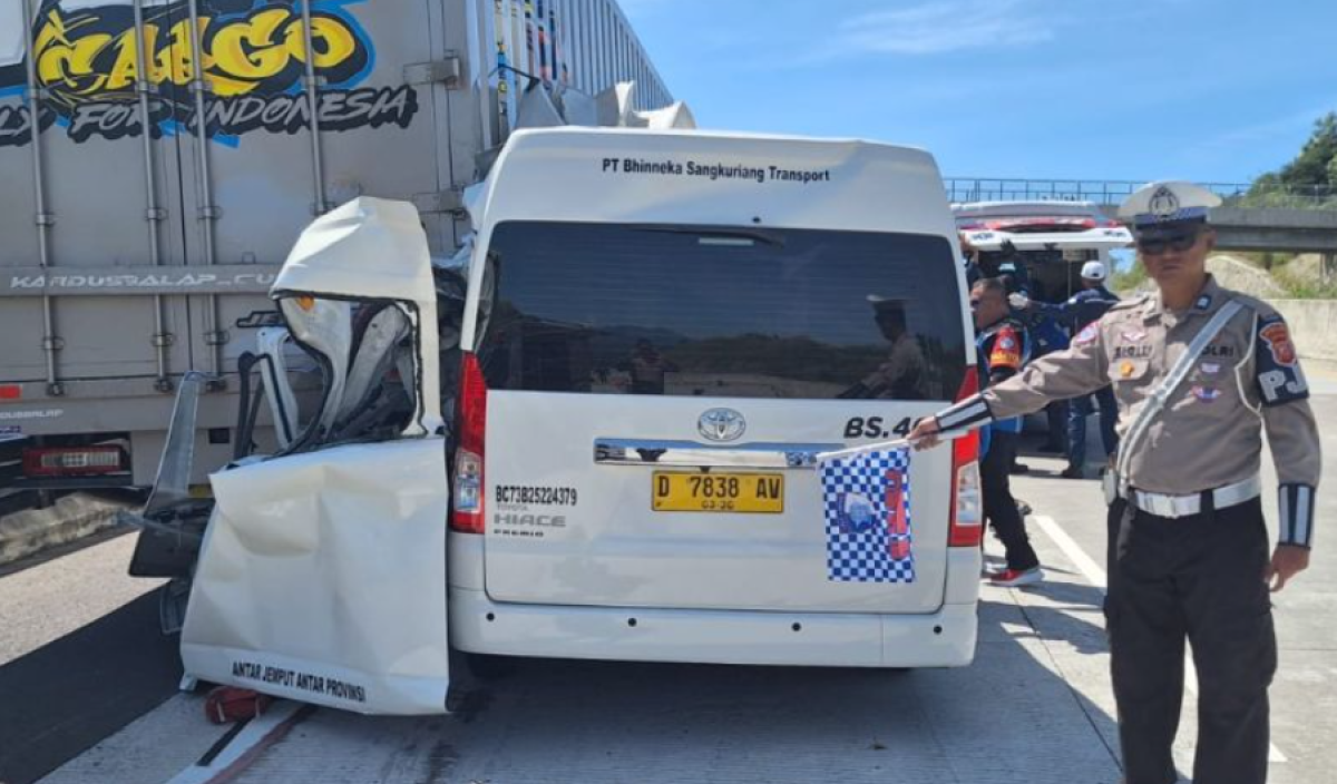 Kecelakaan Maut di Tol Cisumdawu Diduga Akibat Sopir Mengantuk, 3 Orang Meninggal
