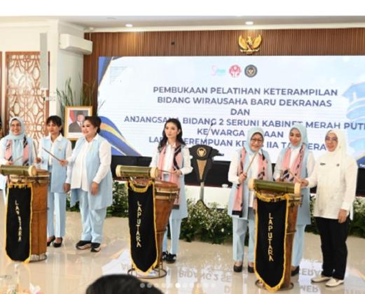 Tinawati Dampingi Selvi Gibran Kunjungi Lapas, Ini Harapan Mereka untuk Warga Binaan