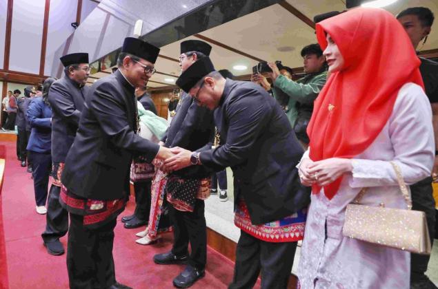 59 Pejabat Eselon II Pemprov DKI Wajib Naik Angkutan Umum untuk Dilantik