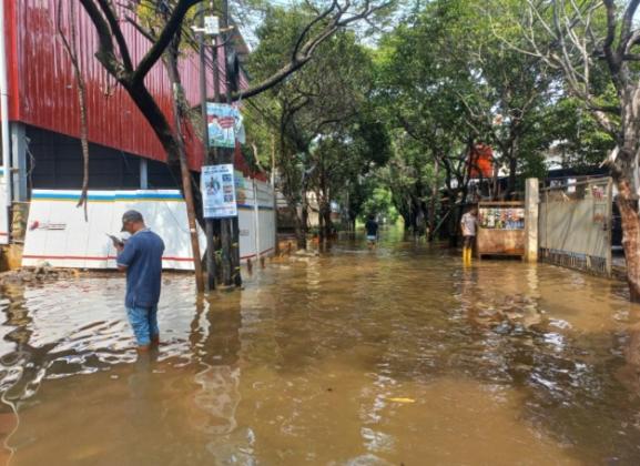 Perumahan Karang Mulya Tangerang Terendam Banjir, Warga: Sudah Langganan