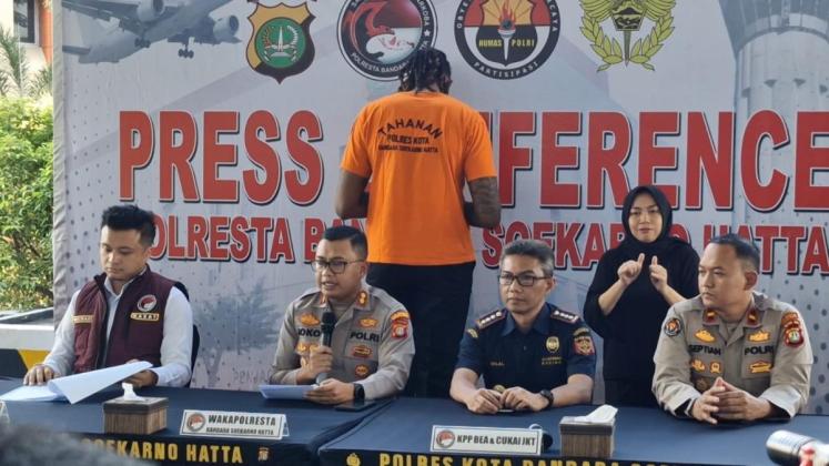 Polisi Tangkap Pebasket Tangerang Hawks Selundupkan Permen Ganja Thailand