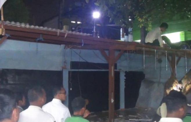 Posko Ormas di Pasar Induk Kramat Jati Dibongkar, TNI-Polri Sisir Preman Berkedok Organisasi