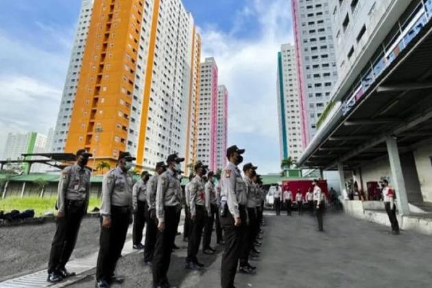 Sopir Curi Uang Majikan di Apartemen Green Pramuka, Jelas Terekam CCTV