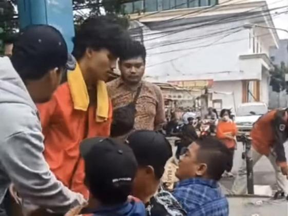 Panas! Oknum Ormas vs Perusahaan di RSU Pamulang Nyaris Adu Jotos Diduga Gegara Rebutan Lahan Parkir di RSU Pamulang
