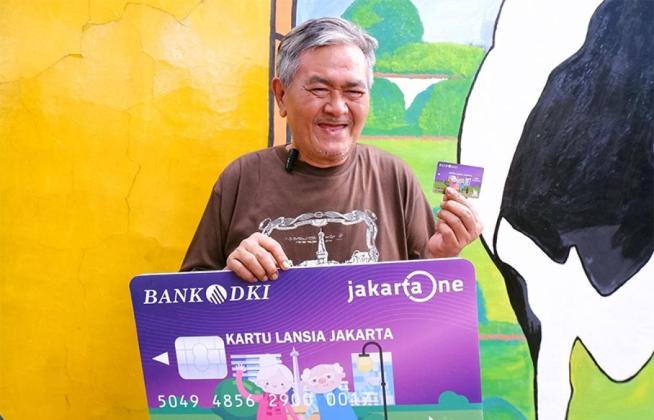 Dinsos DKI Cairkan Bansos KLJ, KPDJ dan KAJ Rp300 Ribu per Bulan