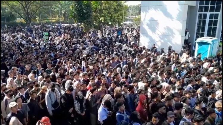 Job Fair Kabupaten Bekasi Diwarnai Kericuhan, Begini Kronologinya