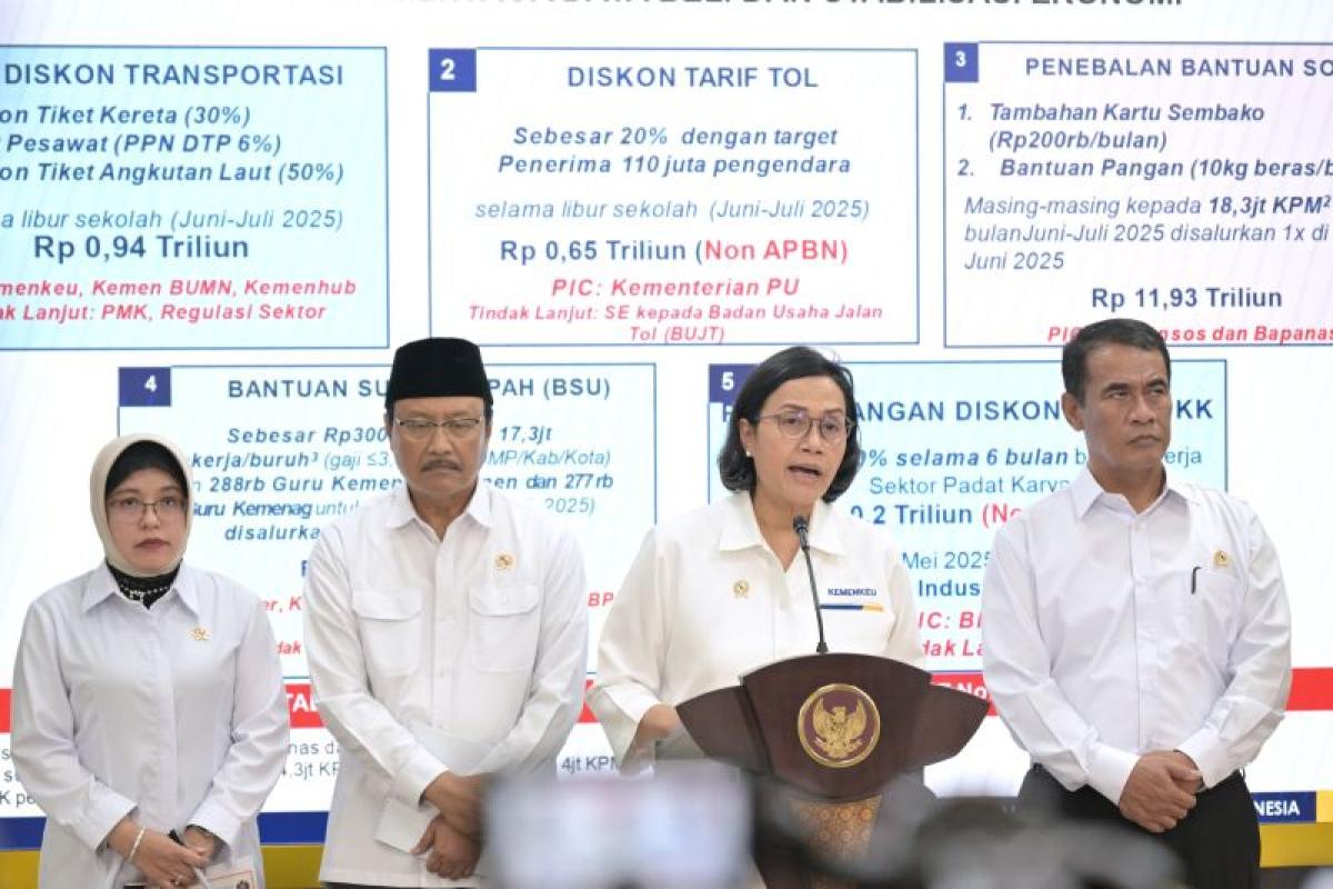Sri Mulyani Cairkan Gaji ke-13 ASN, TNI dan Polri Sebesar Rp49,3 Triliun