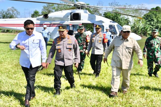 Acungkan Jempol untuk Kapolri, Prabowo: Polri Harus Jadi Polisi Rakyat