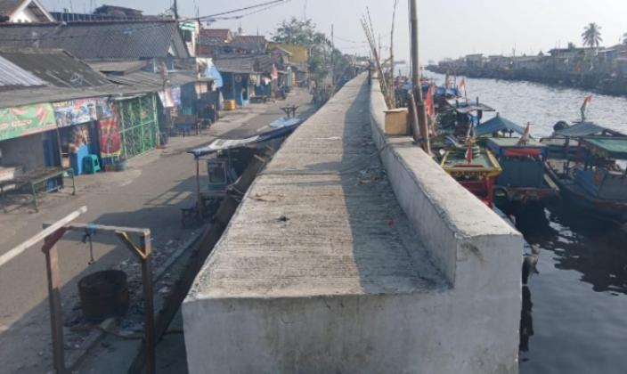 Tanggul Beton Sah, Nelayan Resah: KKP dan Pemprov DKI Sibuk Cari Kambing Hitam