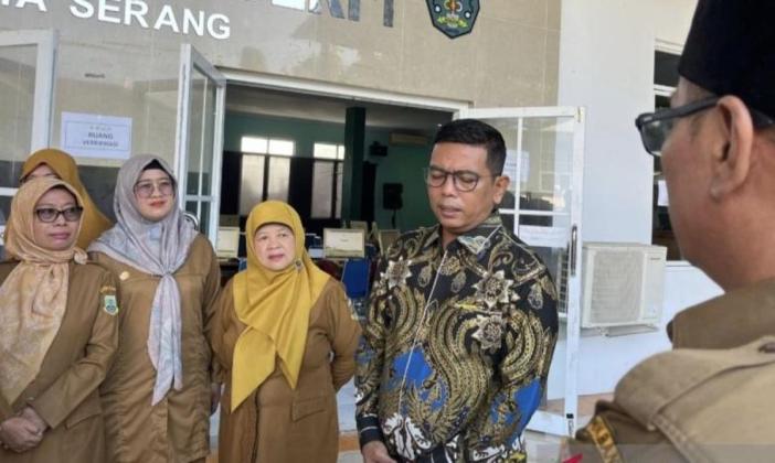 Gubernur Banten Andra Soni Tinjau SPMB Tekankan Integritas dan Sesuai Regulasi