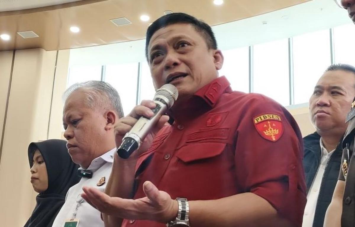 Kejagung Limpahkan 5 Tersangka Kasus Dugaan Suap Onstlag Korupsi CPO ke Kejari Jakpus