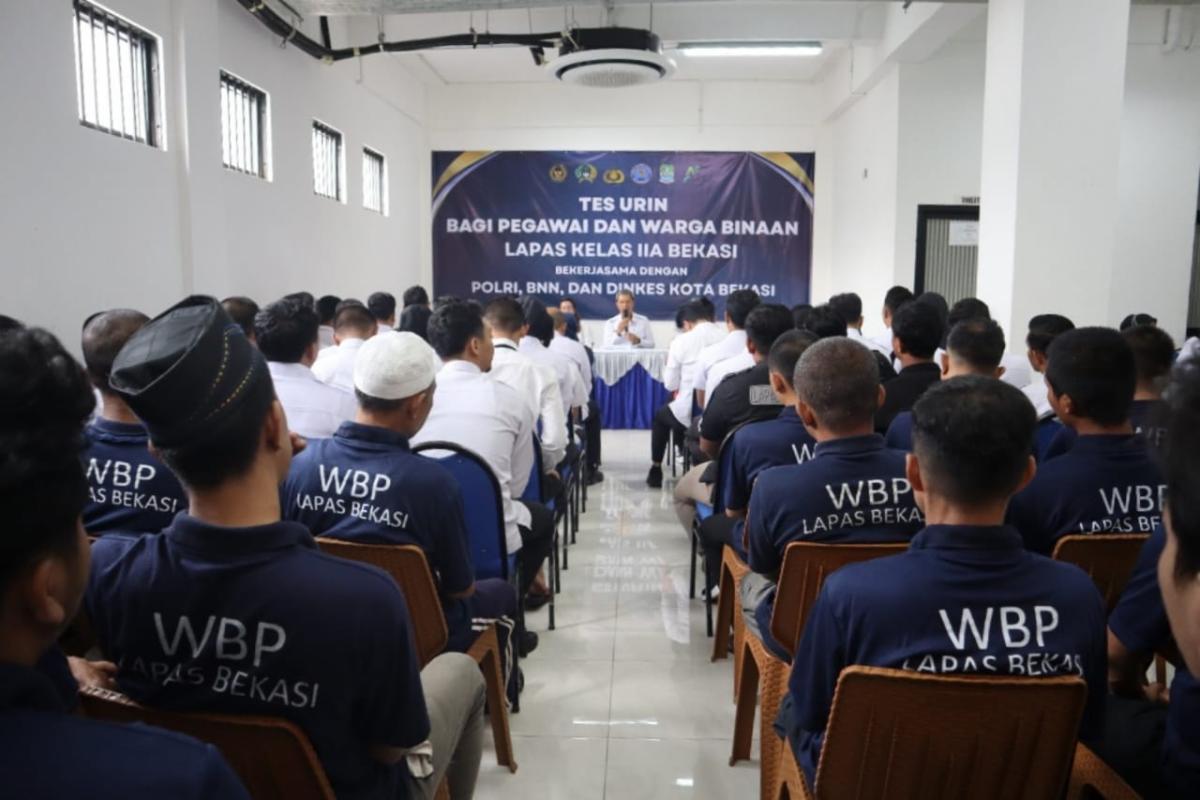 Tes urin masal Lapas Kelas IIA Bekasi (Dokumen Istimewa)
