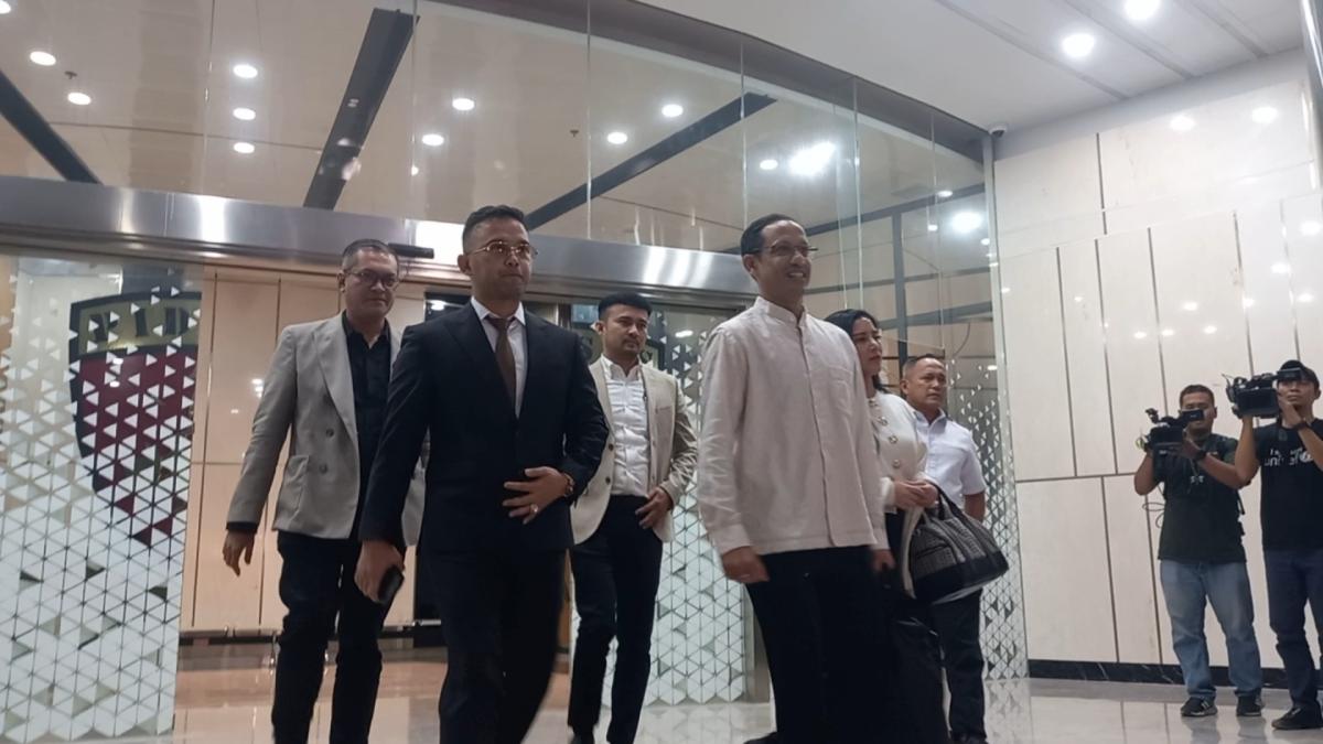 9 Jam Diperiksa Soal Proyek Chromebook Rp9,9 T, Nadiem Bungkam: Saya Ingin Pulang