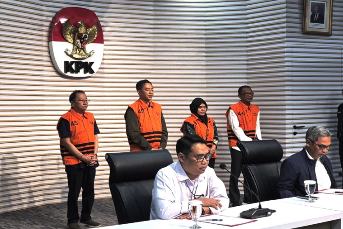 KPK Tahan 4 Pejabat Kemnaker Tersangka Dugaan Gratifikasi dan Pemerasan RPTKA