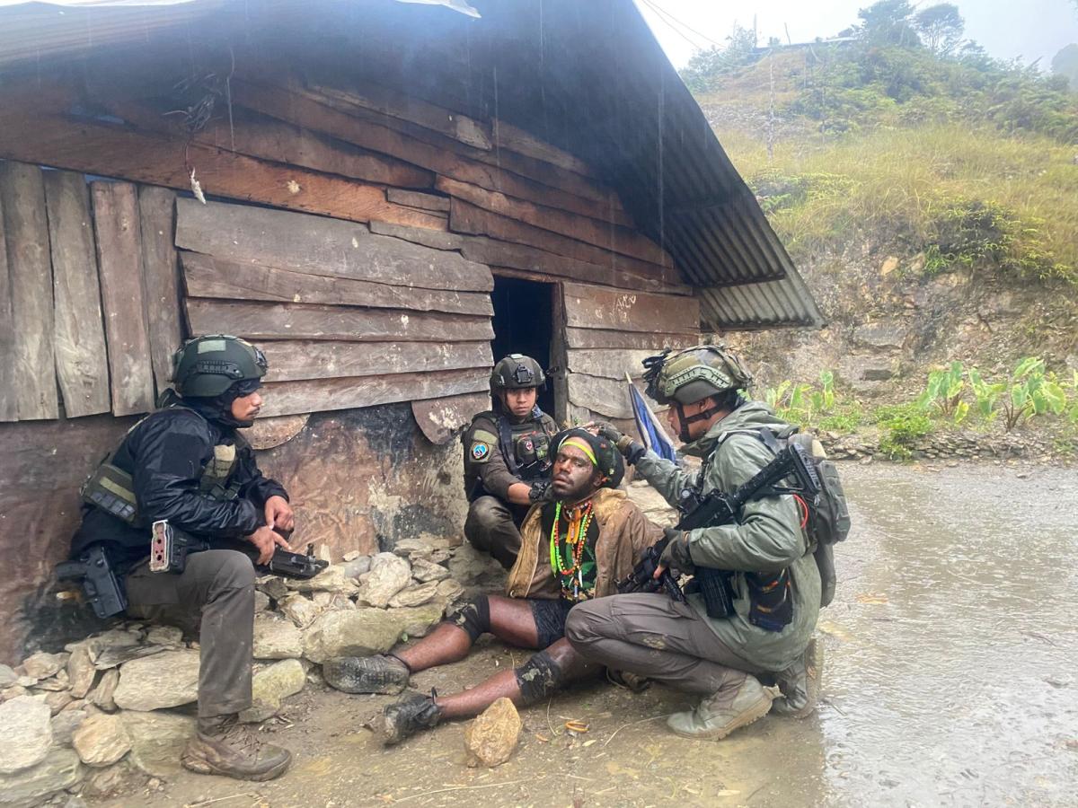 Male Telenggen KKB Pembunuh TNI di Puncak Jaya Ditangkap Satgas Damai Cartenz