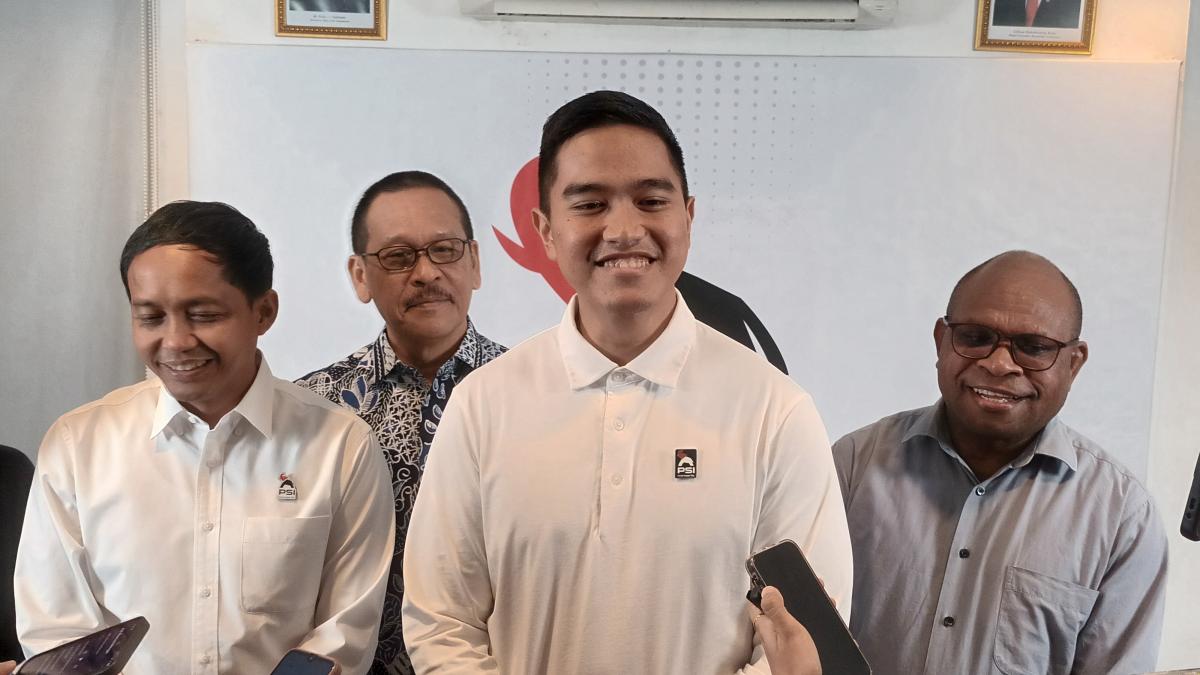 Jokowi Curiga Ada Agenda Besar Politik di Balik Isu Ijazah Palsu dan Pemakzulan Gibran, Kaesang Bilang Gini