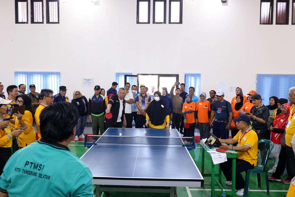 Puluhan Atlet Tenis Meja Wanita di Tangsel Adu Smash di Turnamen PTMP 2025