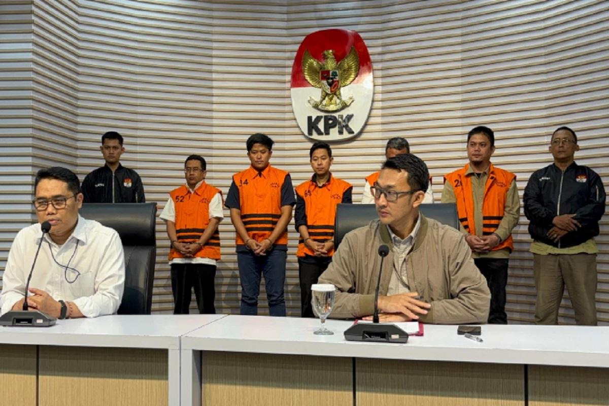 KPK Segel Ruang di Ditjen Kesehatan Lanjutan Kemenkes Terkait Dugaan Suap Proyek RSUD Kolaka Timur