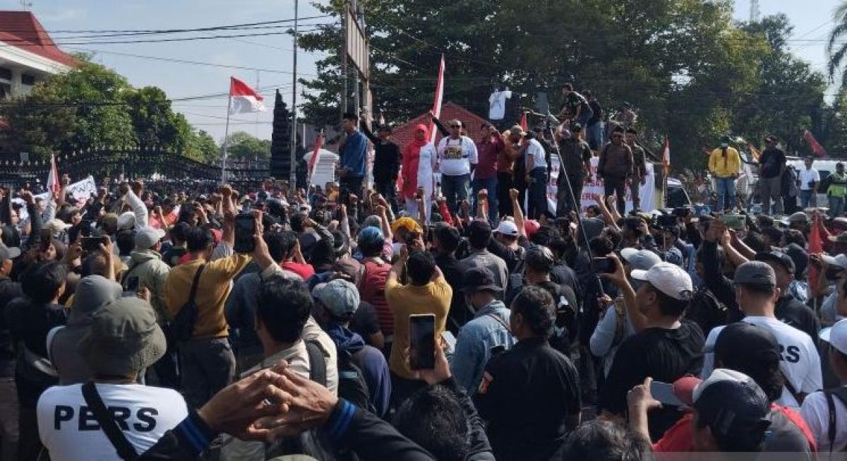Warga Pati Minta Bupati Sudewo Mundur karena Dinilai Arogan