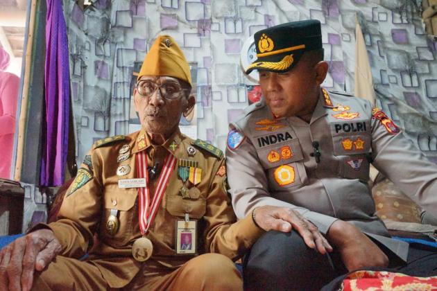 Jelang Hari Kemerdekaan, Kapolresta Tangerang Kunjungi Pejuang Veteran di Mauk