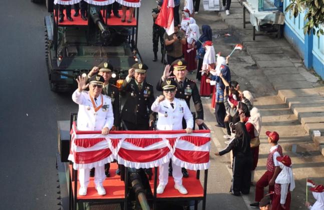 Parade Tank Semarakan HUT Ke-80 RI di Tangsel
