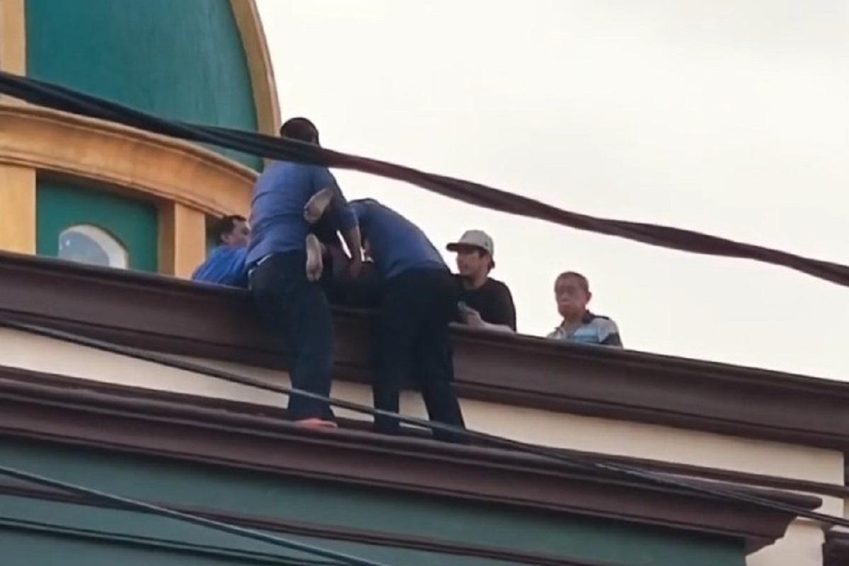 Remaja Diduga Korban Bullying Ditemukan Tak Sadarkan Diri di Atap Masjid Tangerang